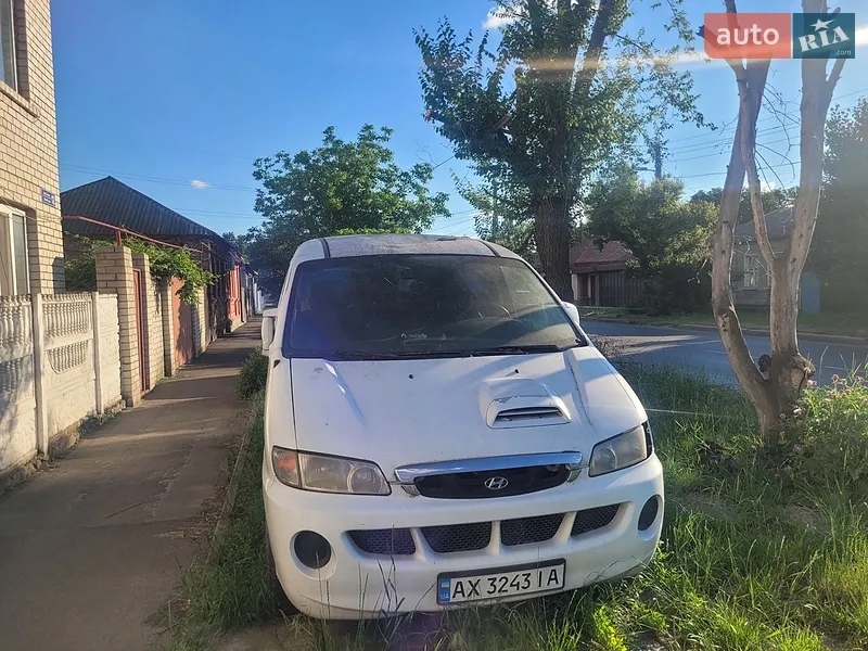 Hyundai H-1