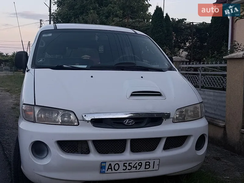 Hyundai H-1