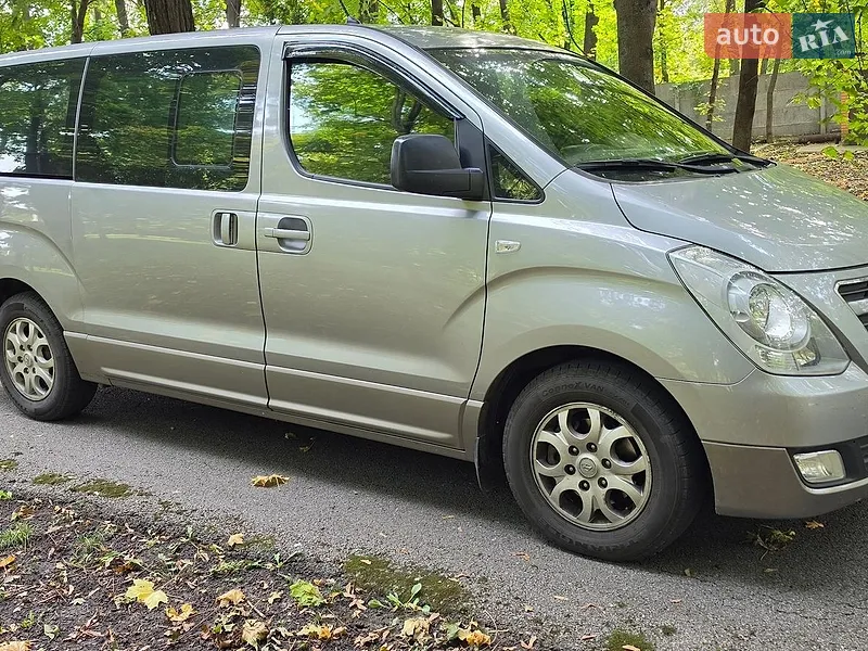 Hyundai H-1