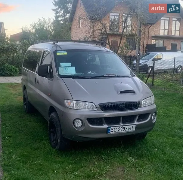 Hyundai H-1