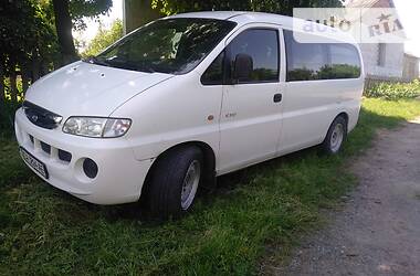 Минивэн Hyundai H 200 2001 в Ватутино