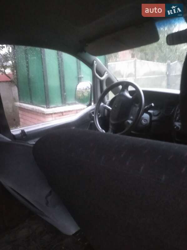 Минивэн Hyundai H 200 1999 в Черновцах