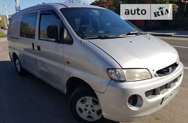 Вантажопасажирський фургон Hyundai H 200 2001 в Миколаєві