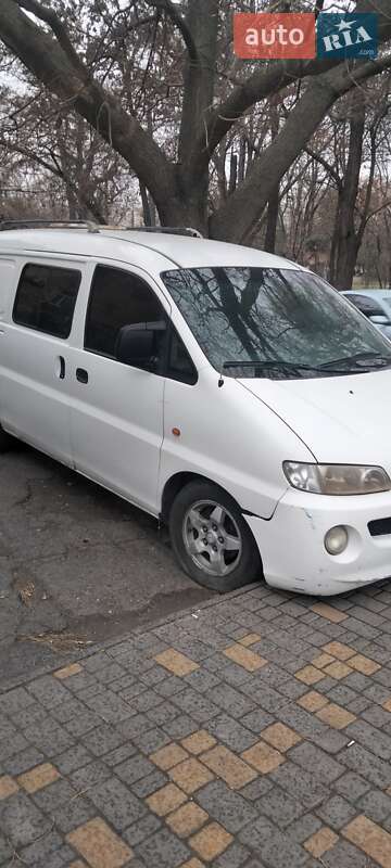 Hyundai H 200 2004