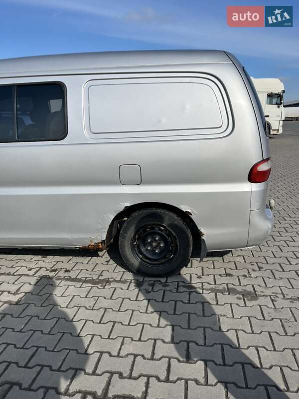 Грузопассажирский фургон Hyundai H 200 2000 в Одессе фото 6 Грузопассажирский фургон Hyundai H 200 2000 в Одессе