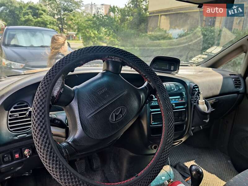 Минивэн Hyundai H 200 2004 в Киеве