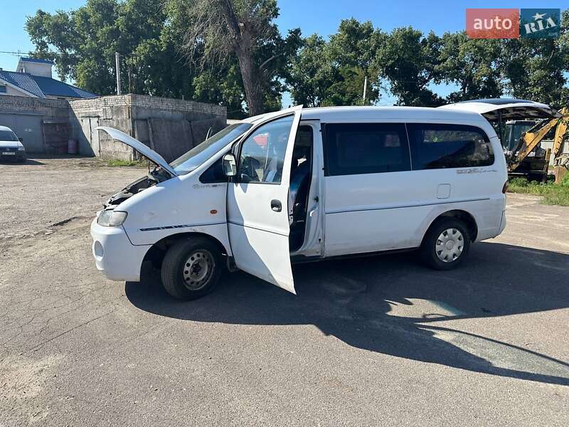 Минивэн Hyundai H 200 1998 в Тростянце