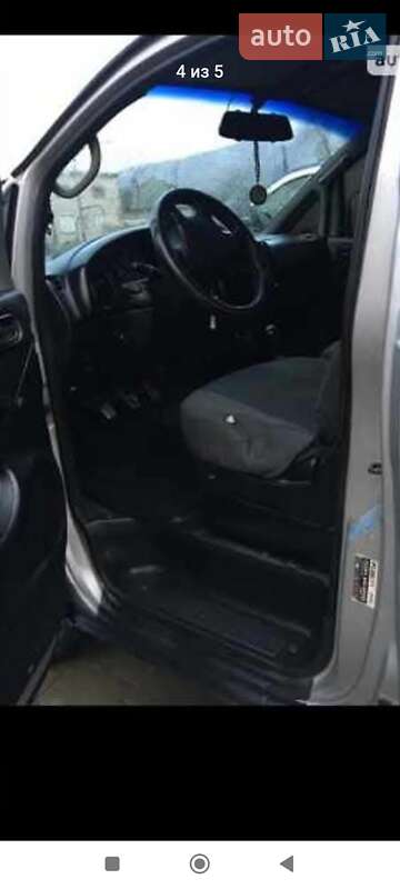 Минивэн Hyundai H 200 2001 в Перечине