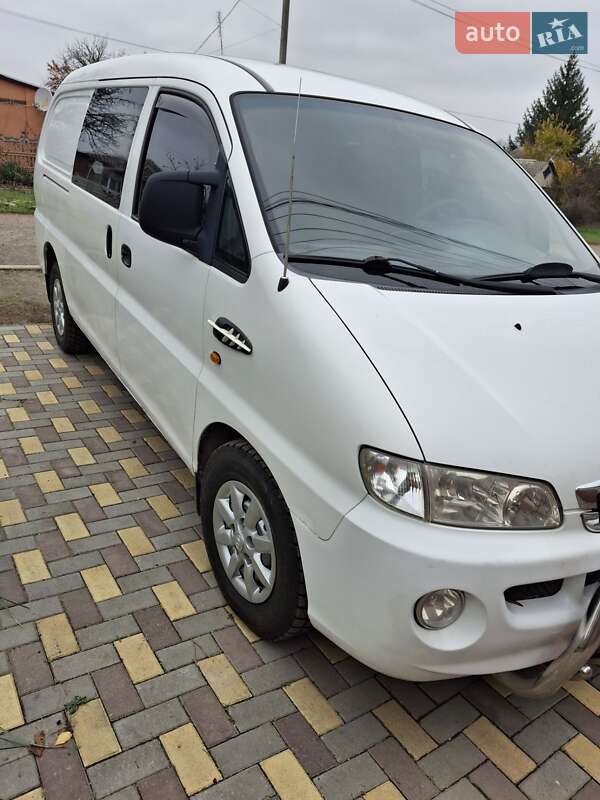 Грузовой фургон Hyundai H 200 2006 в Пятихатках