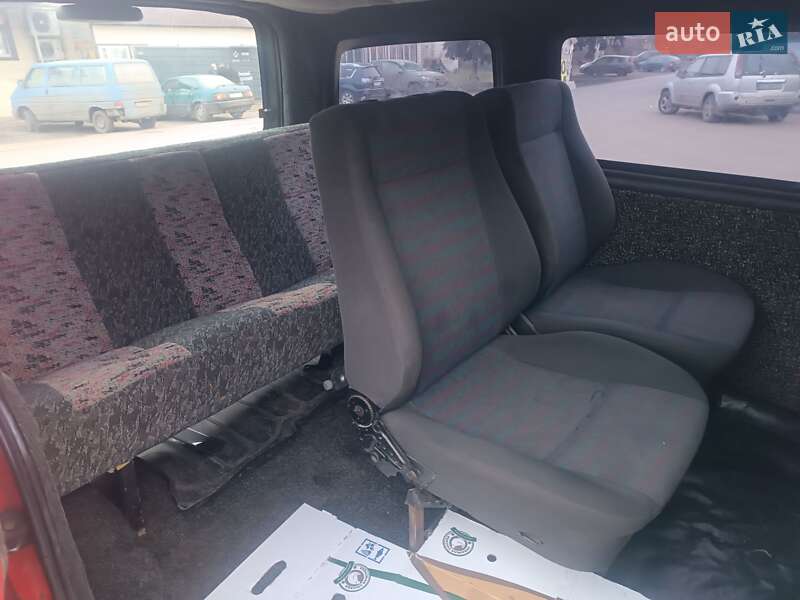 Мінівен Hyundai H 200 2000 в Слов'янську фото 7 Мінівен Hyundai H 200 2000 в Слов'янську