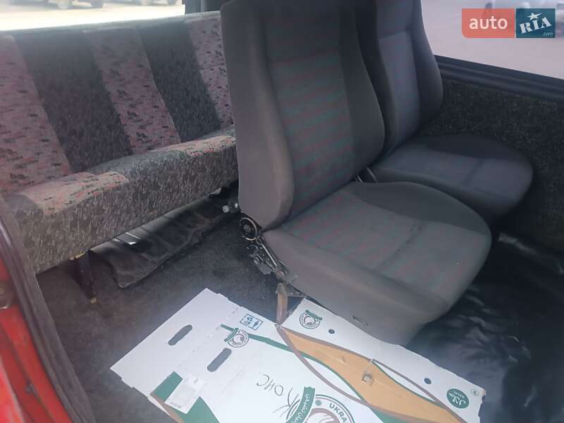 Мінівен Hyundai H 200 2000 в Слов'янську фото 12 Мінівен Hyundai H 200 2000 в Слов'янську