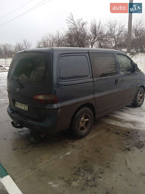 Минивэн Hyundai H 200 1998 в Александрие