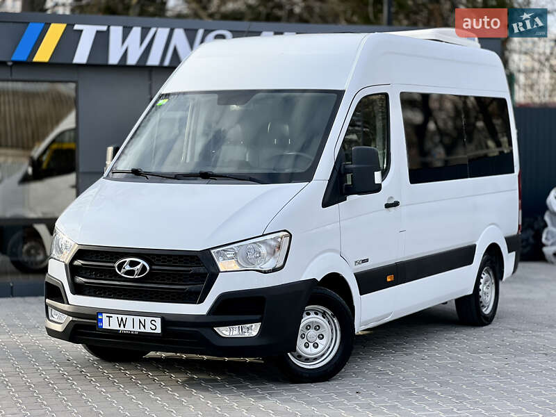 Мікроавтобус Hyundai H 350 2015 в Одесі