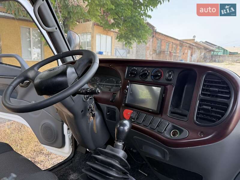 Бензовоз Hyundai HD 65 2004 в Запорожье