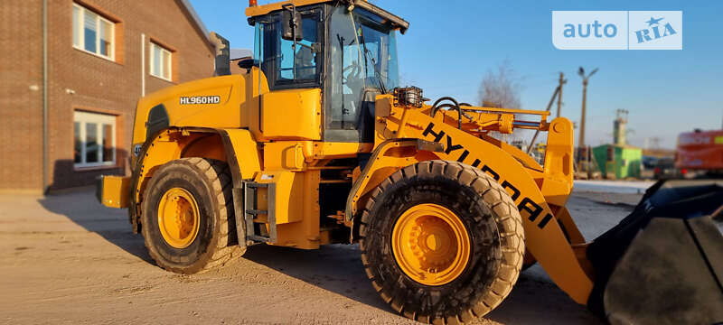 Фронтальный погрузчик Hyundai HL 2020 в Одессе