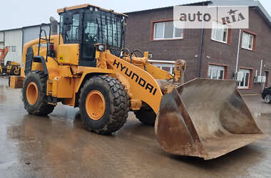 Фронтальні навантажувачі Hyundai HL 2020 в Одесі