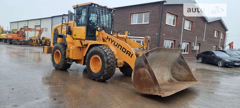 Фронтальный погрузчик Hyundai HL 2020 в Одессе