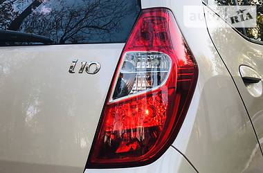 Хэтчбек Hyundai i10 2012 в Днепре
