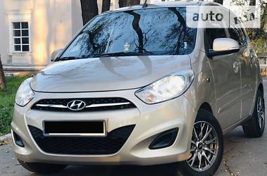 Хэтчбек Hyundai i10 2012 в Днепре