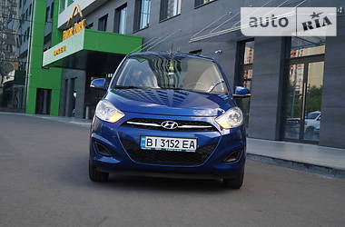 Хэтчбек Hyundai i10 2012 в Киеве