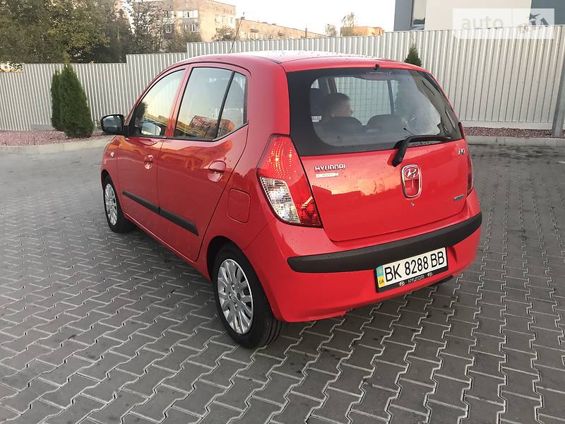 Хетчбек Hyundai i10 2008 в Рівному