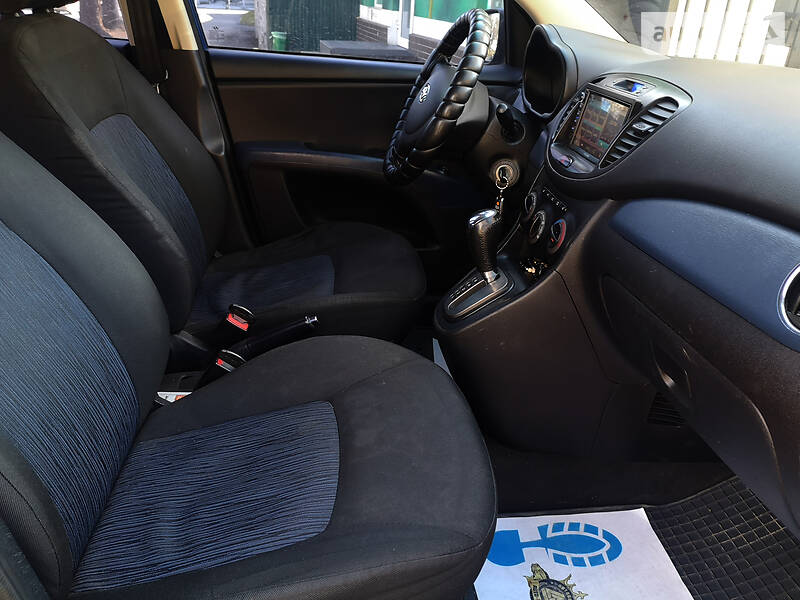 Хетчбек Hyundai i10 2011 в Миколаєві