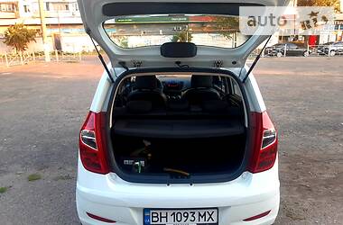 Хетчбек Hyundai i10 2012 в 