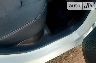 Хетчбек Hyundai i10 2012 в 