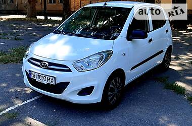 Хетчбек Hyundai i10 2012 в 