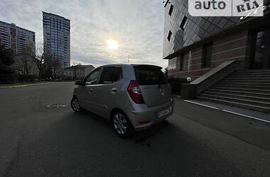 Хетчбек Hyundai i10 2012 в Одесі