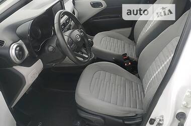 Хетчбек Hyundai i10 2020 в Сумах