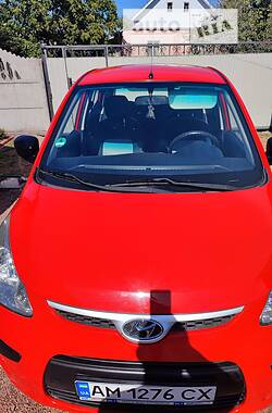 Хэтчбек Hyundai i10 2010 в Черняхове