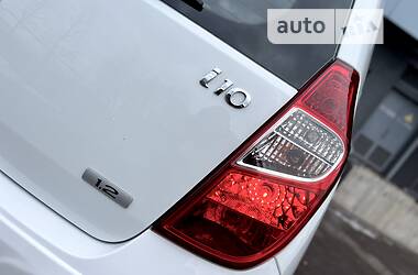 Хэтчбек Hyundai i10 2012 в 