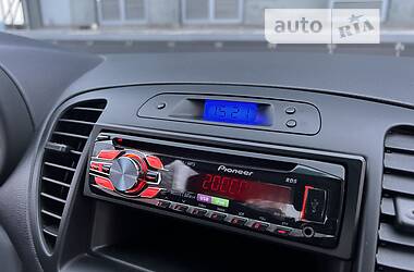 Хэтчбек Hyundai i10 2012 в 