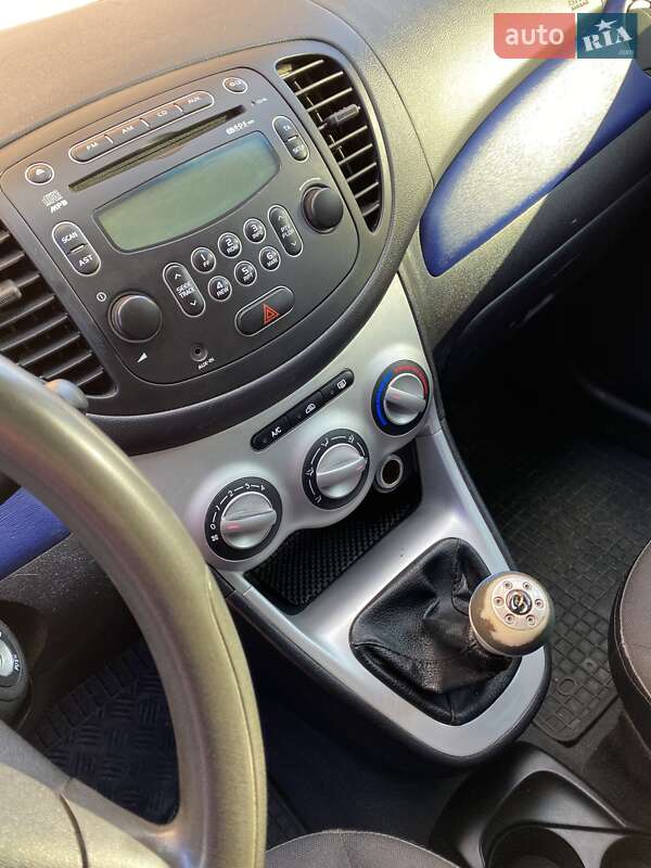 Хэтчбек Hyundai i10 2009 в Одессе