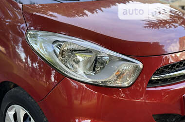 Хетчбек Hyundai i10 2012 в Рівному