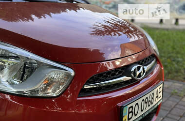 Хетчбек Hyundai i10 2012 в Рівному