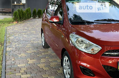 Хетчбек Hyundai i10 2012 в Рівному