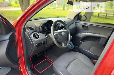 Хетчбек Hyundai i10 2012 в Рівному