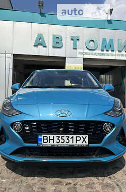 Хетчбек Hyundai i10 2022 в Миколаєві