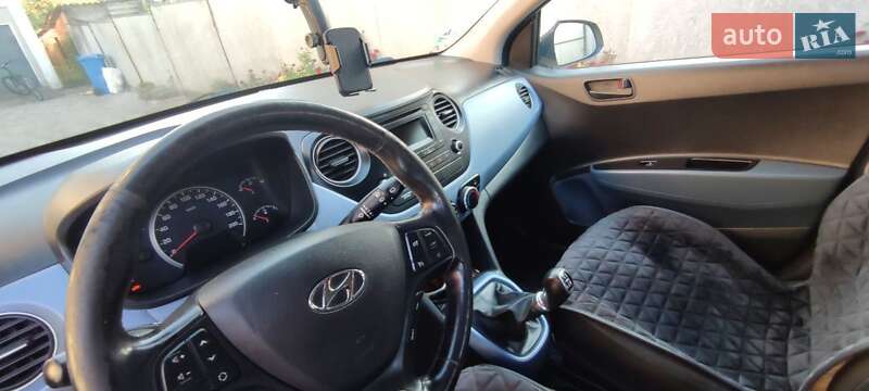 Хэтчбек Hyundai i10 2014 в Каменец-Подольском