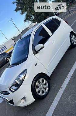 Хэтчбек Hyundai i10 2013 в Киеве