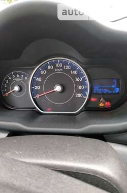 Хетчбек Hyundai i10 2012 в Тернополі