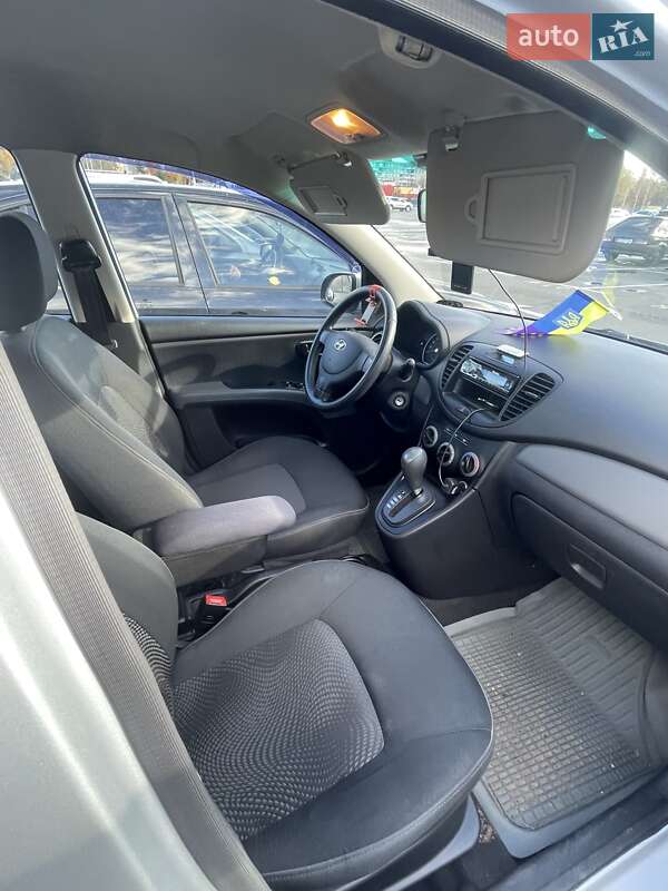 Хетчбек Hyundai i10 2013 в Києві