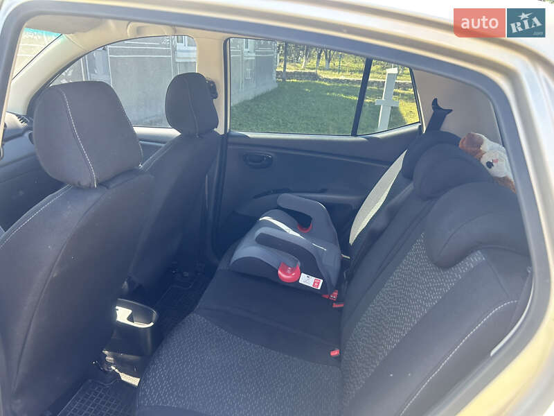 Хэтчбек Hyundai i10 2013 в Тернополе