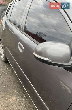 Хэтчбек Hyundai i10 2013 в 