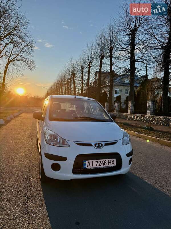 Хэтчбек Hyundai i10 2009 в 