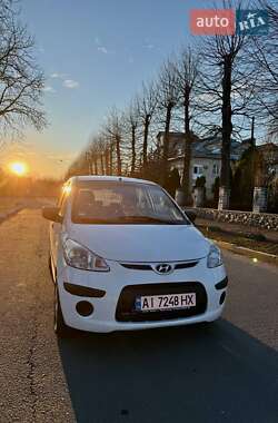 Хэтчбек Hyundai i10 2009 в 