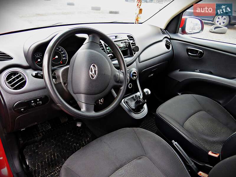 Хэтчбек Hyundai i10 2012 в Черкассах
