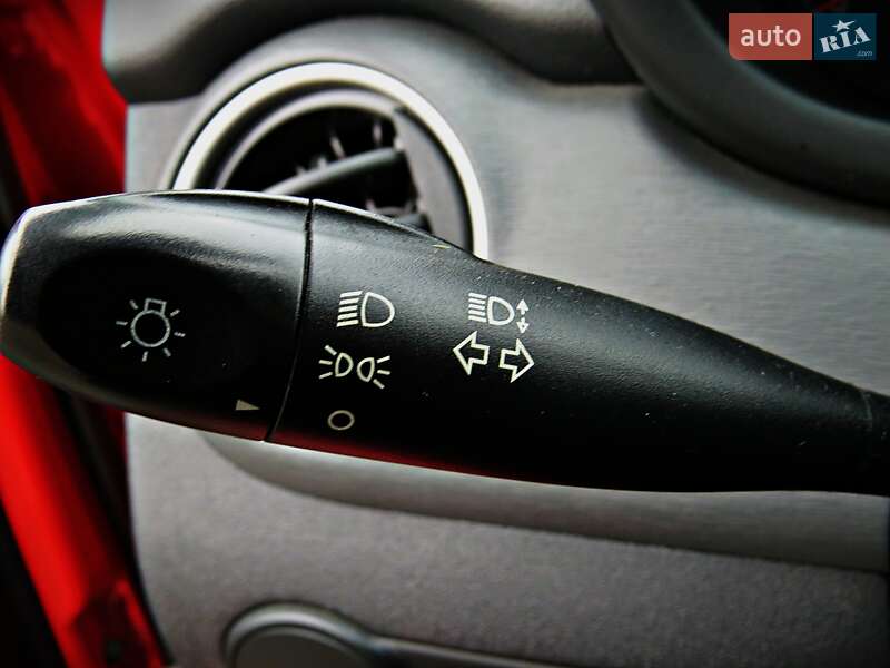 Хэтчбек Hyundai i10 2012 в Черкассах